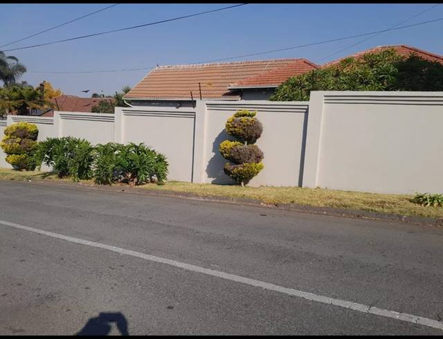 4 BEDROOM HOUSE FOR SALE IN SYDENHAM